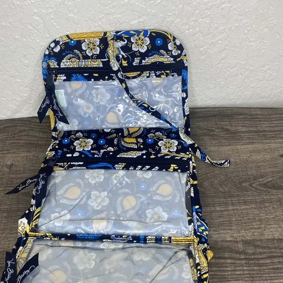 Traveling jewelry or makeup bag - Picture 5 of 8